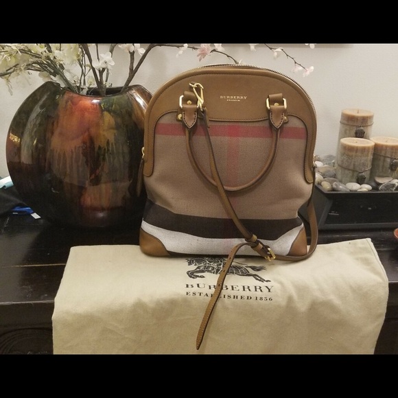 Burberry Handbags - Burberry Prorsum bag
